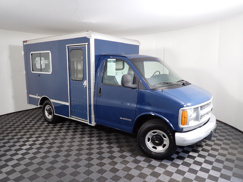 Used 1999 Chevrolet Express 3500 RWD image 5