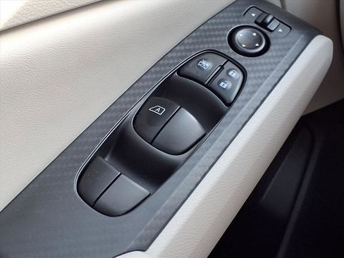 Certified 2025 Nissan Altima 2.5 SV image 10