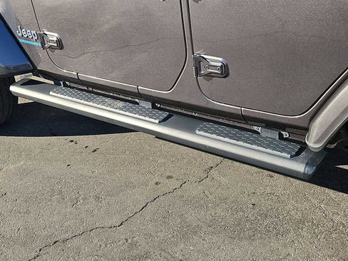 Used 2024 Jeep Wrangler Sport S image 35