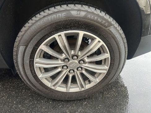 Used 2019 Cadillac XT5 Luxury image 10