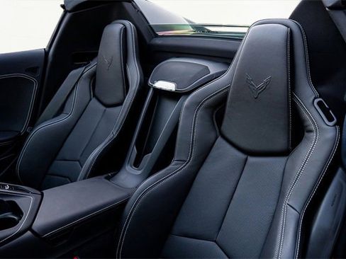 Used 2025 Chevrolet Corvette Z06 image 3