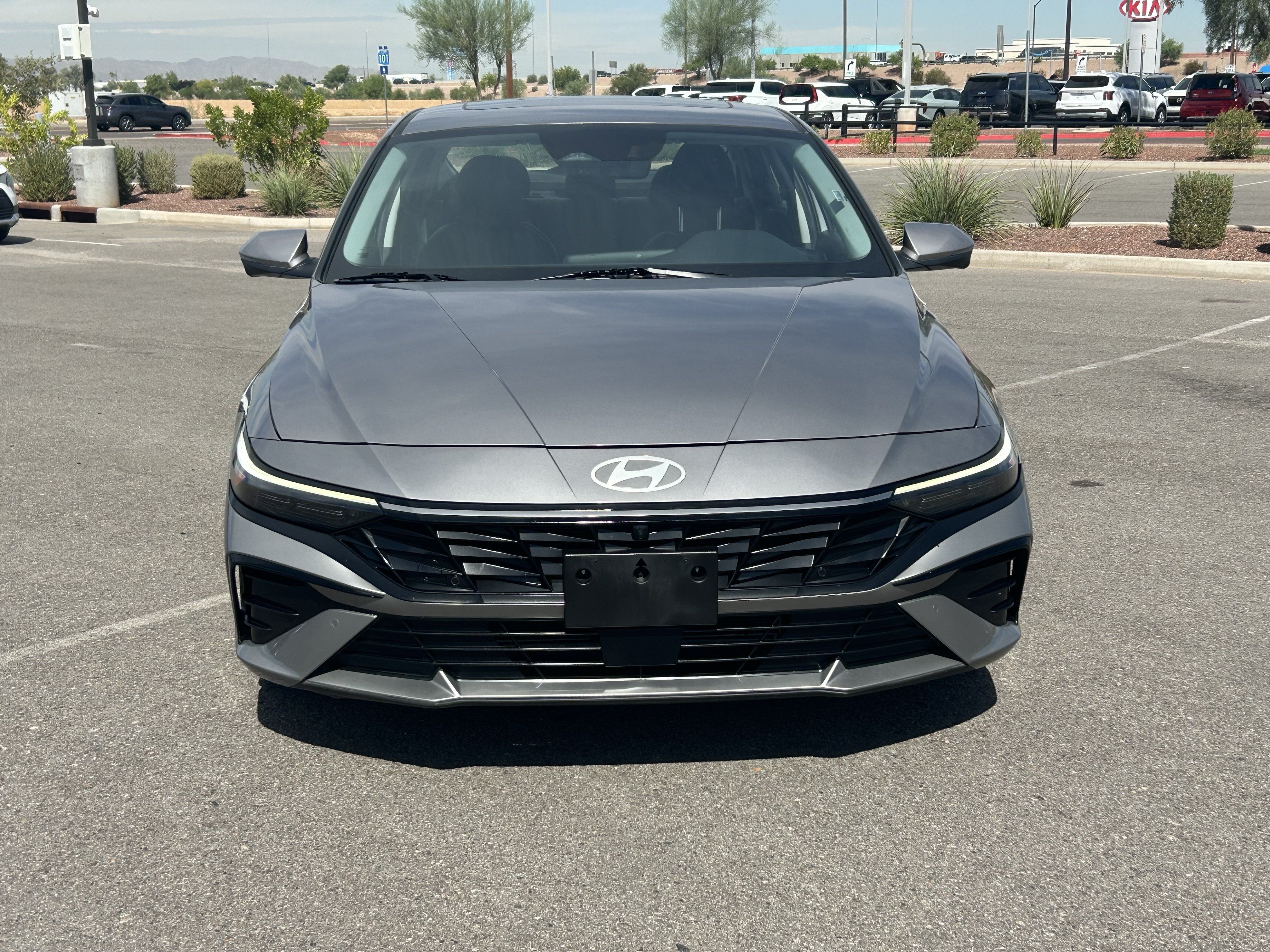 Used 2024 Hyundai Elantra Limited FWD image 8
