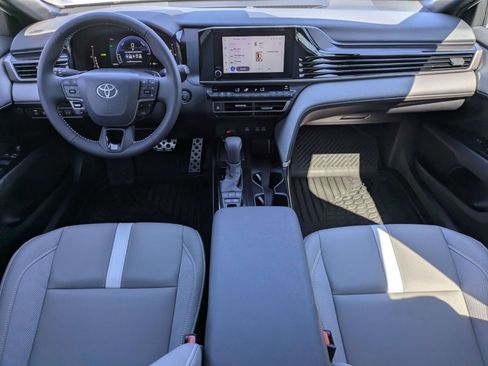 Used 2026 Toyota Camry SE FWD image 10