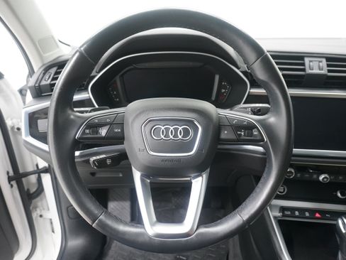 Used 2021 Audi Q3 2.0T Premium w/ Convenience Package AWD/4WD image 17