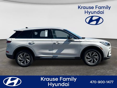 Used 2023 Lincoln Corsair FWD image 9