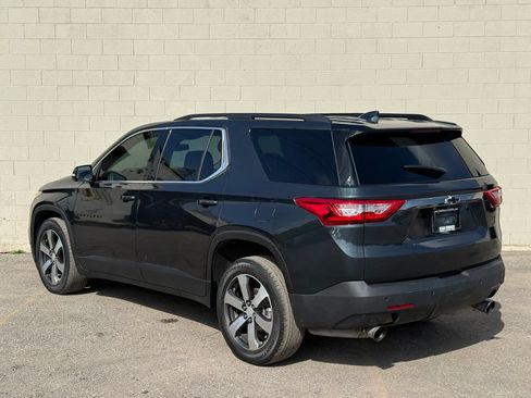 Used 2021 Chevrolet Traverse LT w/ LT Premium Package AWD/4WD image 7