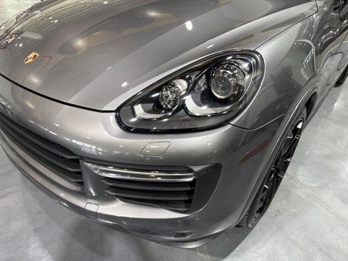 Used 2017 Porsche Cayenne GTS w/ Premium Package image 31
