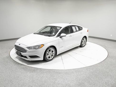 Used 2018 Ford Fusion S FWD image 31