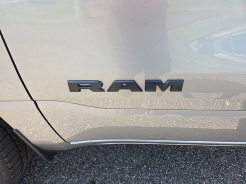 Used 2022 RAM 1500 Big Horn w/ Night Edition AWD/4WD image 42