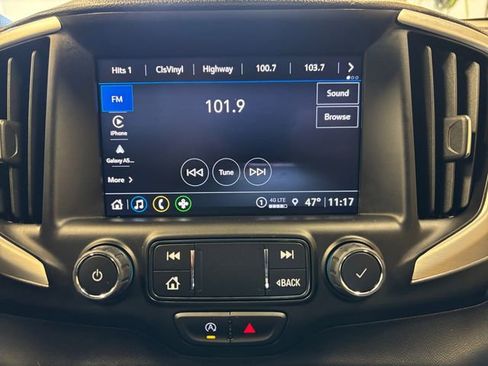 Used 2024 GMC Terrain SLT AWD/4WD image 19