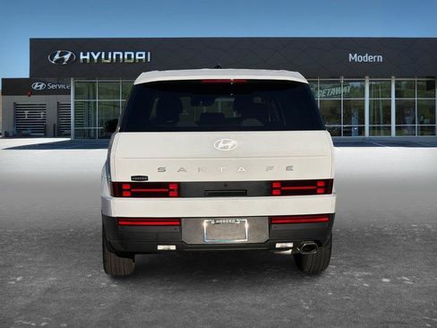 Certified 2025 Hyundai Santa Fe SE FWD image 5