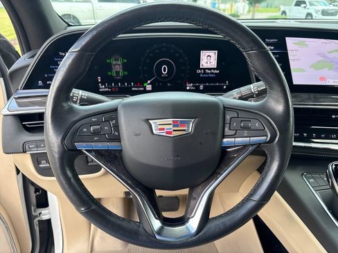 Certified 2021 Cadillac Escalade ESV Premium Luxury AWD/4WD image 19
