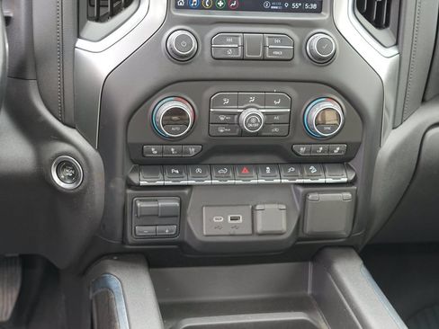 Used 2021 Chevrolet Silverado 1500 LTZ AWD/4WD image 25
