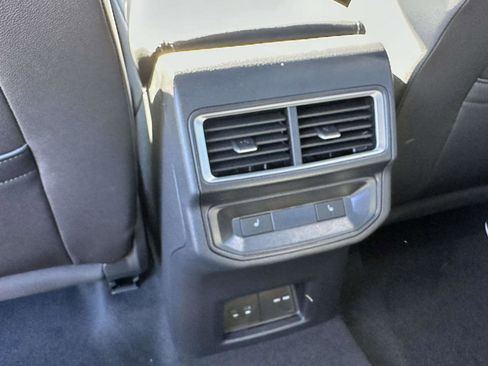 New 2026 Volkswagen Atlas Cross Sport SEL Premium R-Line image 11