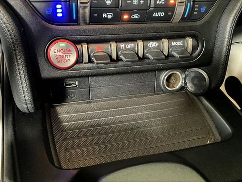 Used 2021 Ford Mustang Shelby GT500 w/ Technology Package image 33