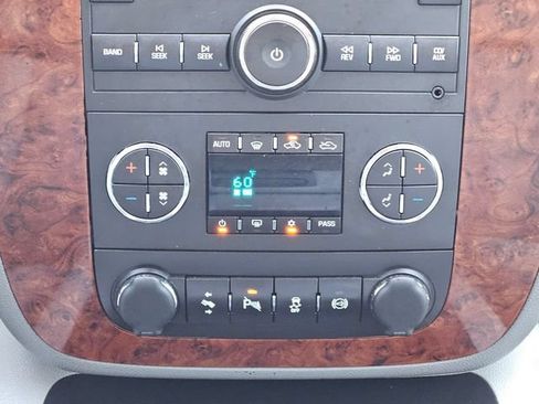 Used 2014 Chevrolet Silverado 2500 LTZ w/ LTZ Plus Package AWD/4WD image 31