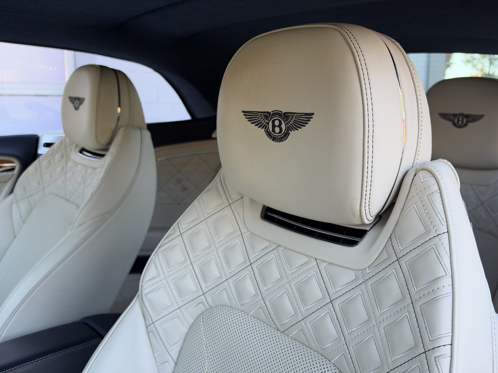 Certified 2020 Bentley Continental GT First Edition AWD/4WD image 31