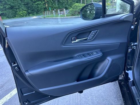 New 2026 Toyota Prius Plug-In Hybrid FWD image 10