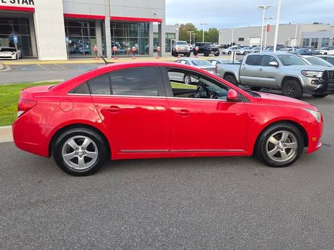 Used 2014 Chevrolet Cruze LT w/ Technology Package FWD image 13