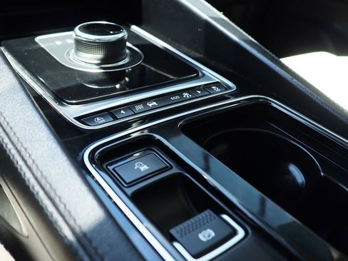 Used 2019 Jaguar F-PACE Prestige image 60