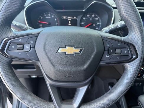 Used 2023 Chevrolet TrailBlazer LT w/ Convenience Package image 19