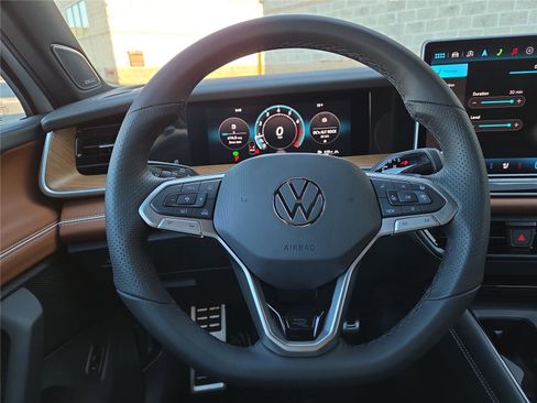 New 2026 Volkswagen Tiguan SEL R-Line image 16