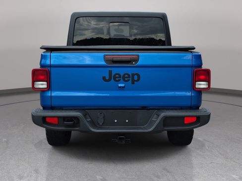 Used 2022 Jeep Gladiator Sport AWD/4WD image 5