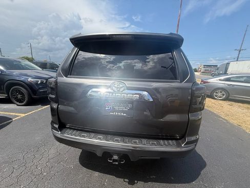 Used 2010 Toyota 4Runner Limited AWD/4WD image 4