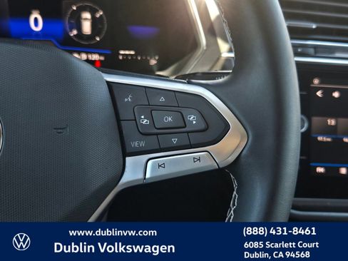 Used 2023 Volkswagen Tiguan SE FWD image 20