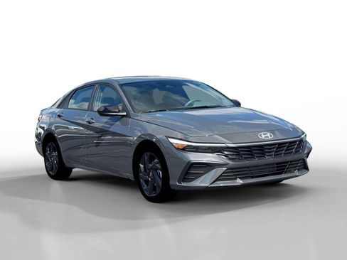 New 2026 Hyundai Elantra Sport image 11