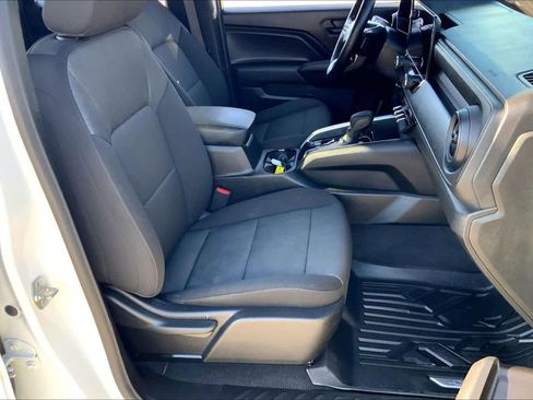 Used 2025 Chevrolet Colorado W/T w/ WT Custom Package image 8