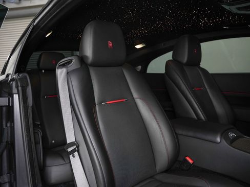 Used 2019 Rolls-Royce Wraith image 27