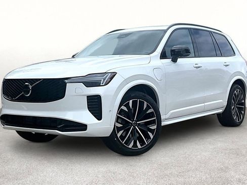 New 2026 Volvo XC90 T8 Ultra w/ Lounge Package AWD/4WD image 2