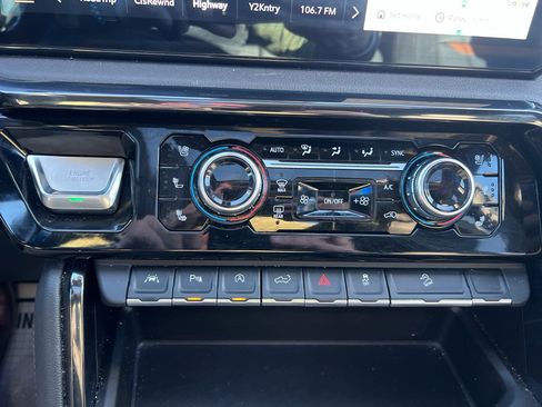 Used 2023 GMC Sierra 1500 AT4 w/ AT4 Premium Package image 24