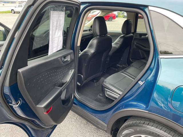 Used 2020 Ford Escape Titanium AWD/4WD image 19