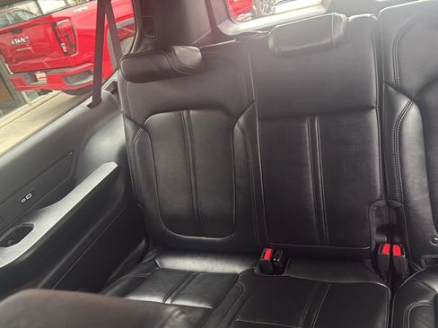 Used 2024 Jeep Wagoneer L Series II w/ Flexible Seating Group image 11