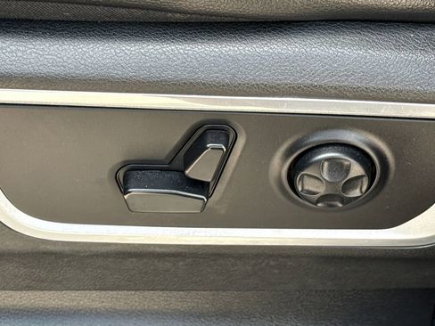 Used 2020 RAM 1500 Laramie AWD/4WD image 22