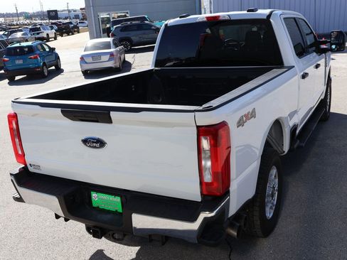 Used 2025 Ford F250 XLT image 5