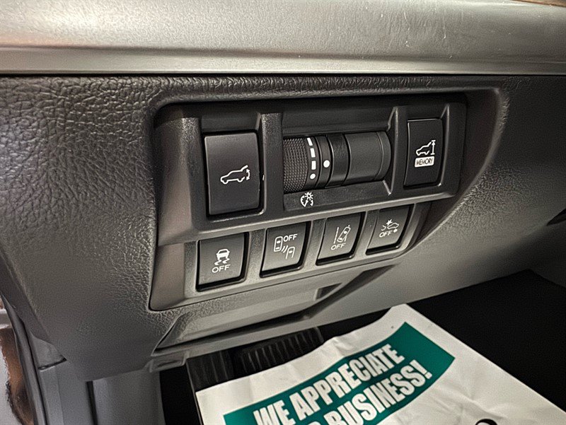 Used 2018 Subaru Outback 3.6R Limited AWD/4WD image 15