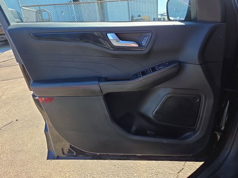 Certified 2024 Ford Escape ST-Line Select w/ Tech Pack #1 image 17