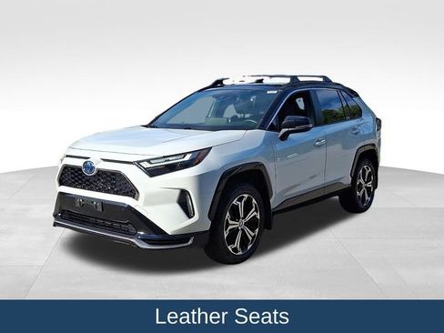 Used 2023 Toyota RAV4 XSE w/ Weather Package AWD/4WD image 4