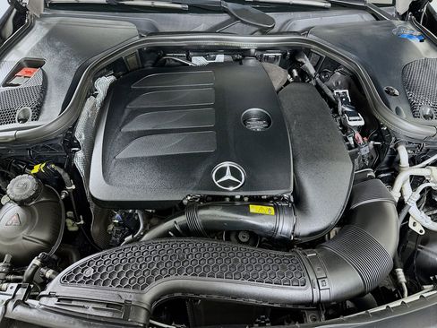 Used 2023 Mercedes-Benz E 350 4MATIC Sedan image 33