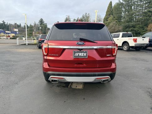 Used 2017 Ford Explorer Platinum image 4