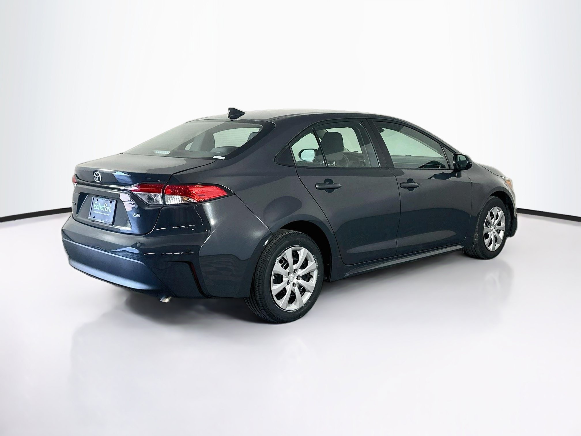 Used 2025 Toyota Corolla LE FWD image 9