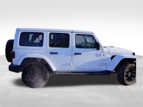 Used 2024 Jeep Wrangler Unlimited Sahara w/ Safety Group AWD/4WD image 4