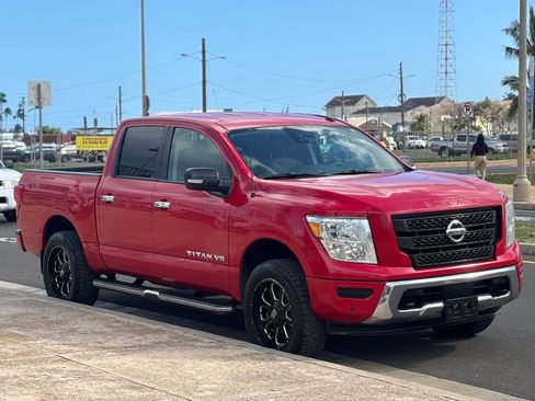 Used 2020 Nissan Titan SV w/ SV Convenience Package image 6