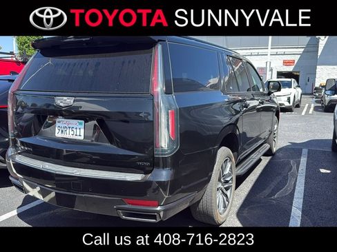 Used 2021 Cadillac Escalade ESV Sport AWD/4WD image 2