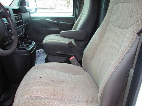 Used 2012 Chevrolet Express 2500 RWD image 9