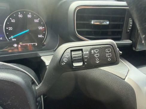 Used 2021 Ford Explorer XLT w/ Equipment Group 202A AWD/4WD image 15