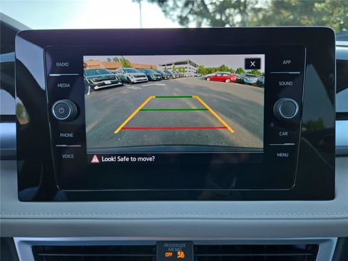 New 2026 Volkswagen Taos SE FWD image 22